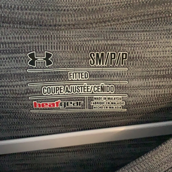 Men’s Fitted under armour shirt - Picture 2 of 4